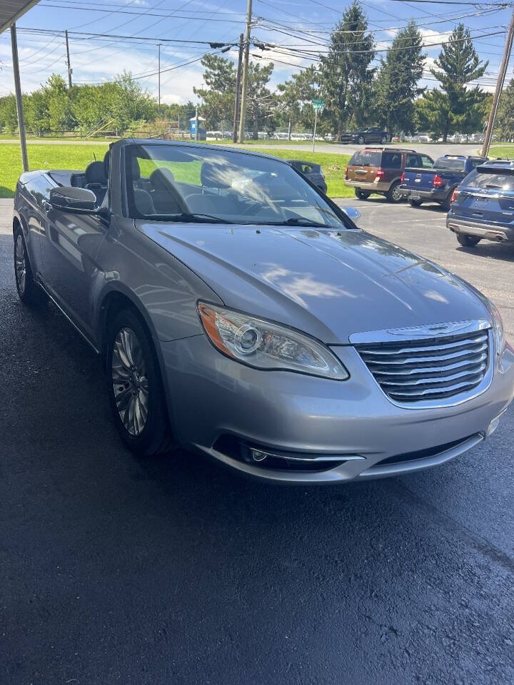 Used 2013 Chrysler 200 Limited FWD image 5