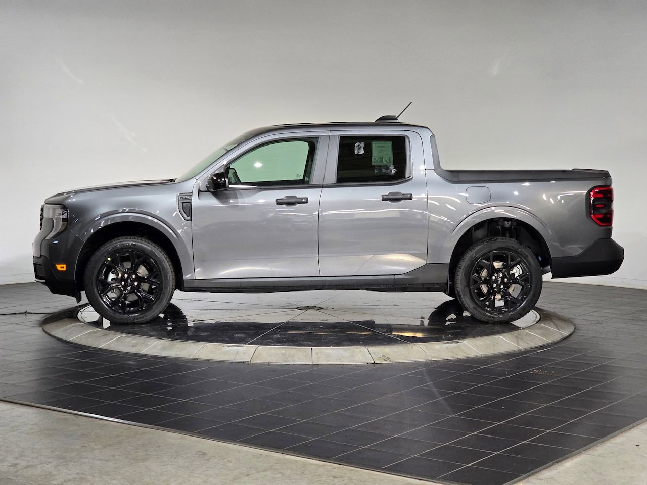 New 2025 Ford Maverick XLT w/ Black Appearance Package image 7