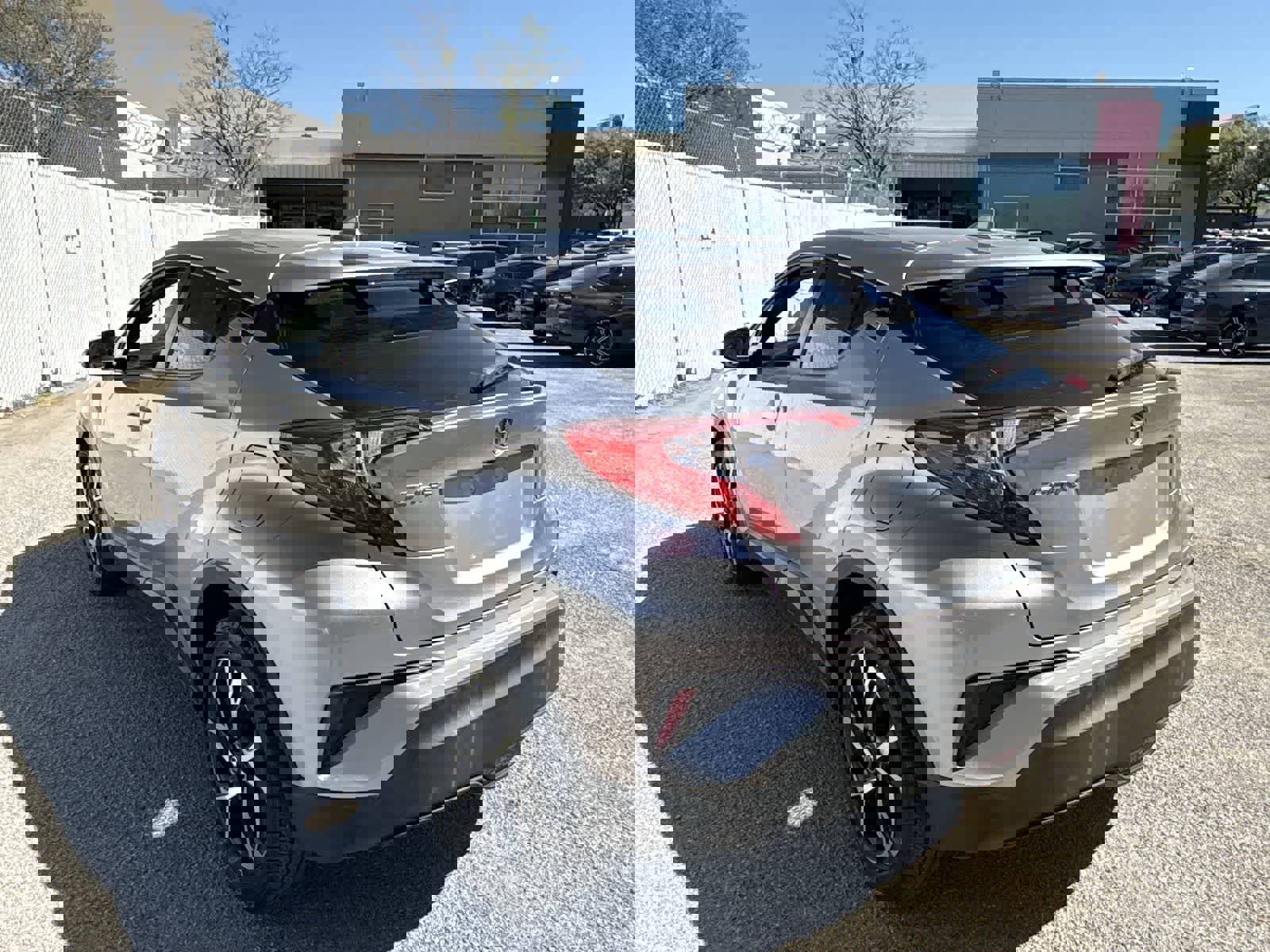 Used 2018 Toyota C-HR XLE image 12