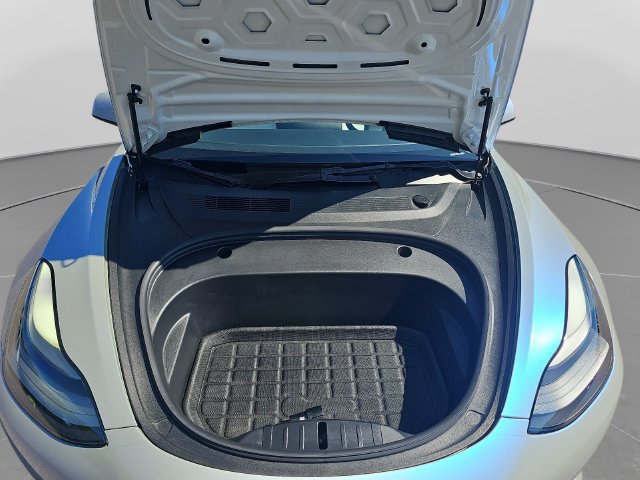 Used 2022 Tesla Model 3 Long Range AWD/4WD image 31