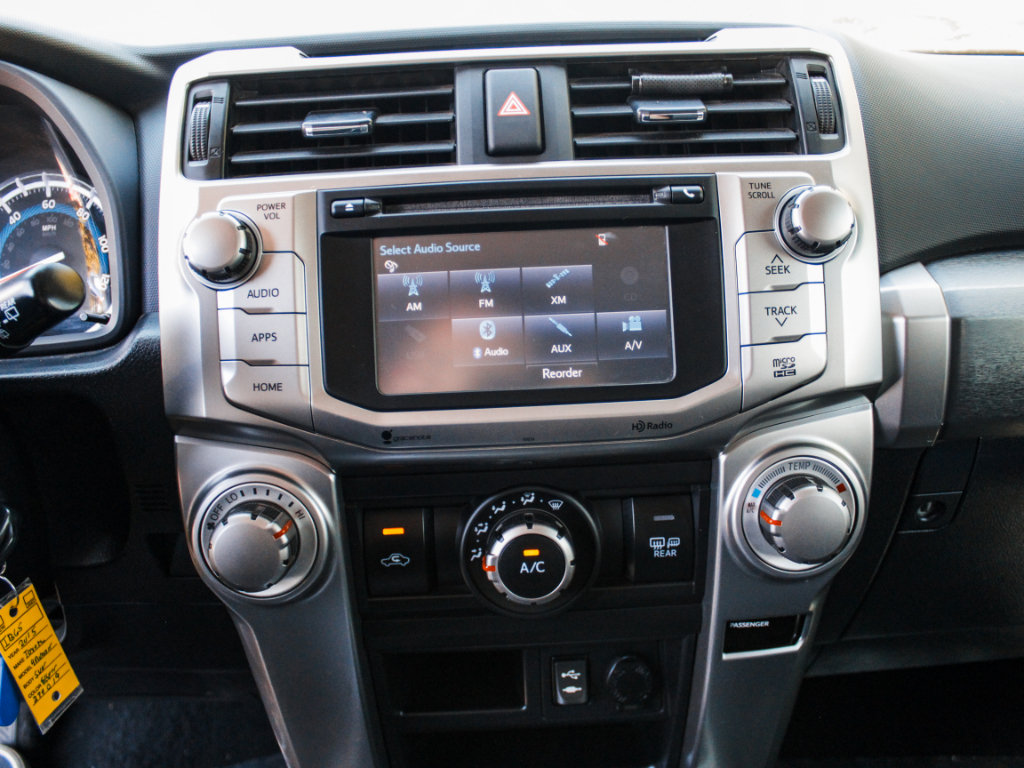 Used 2015 Toyota 4Runner SR5 AWD/4WD image 17