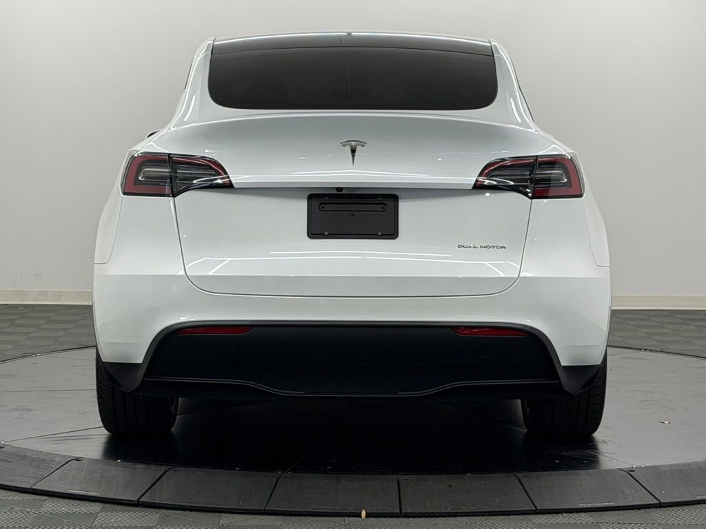 Used 2023 Tesla Model Y Long Range image 9