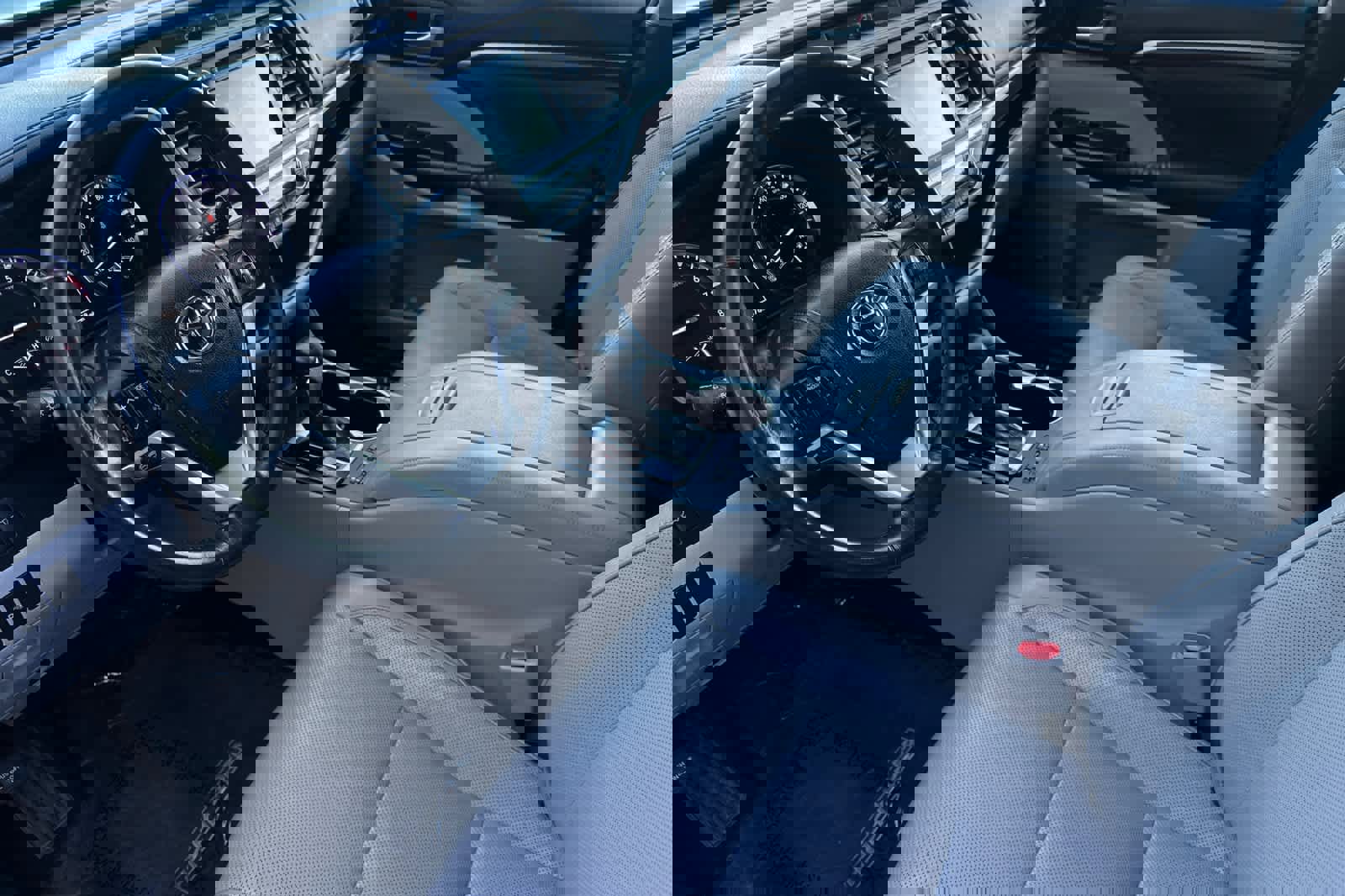 Used 2014 Toyota Highlander Limited image 11