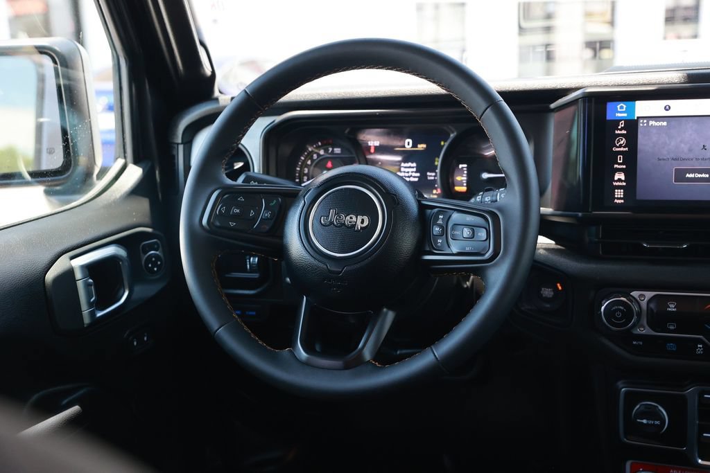 Used 2024 Jeep Wrangler Unlimited AWD/4WD image 27