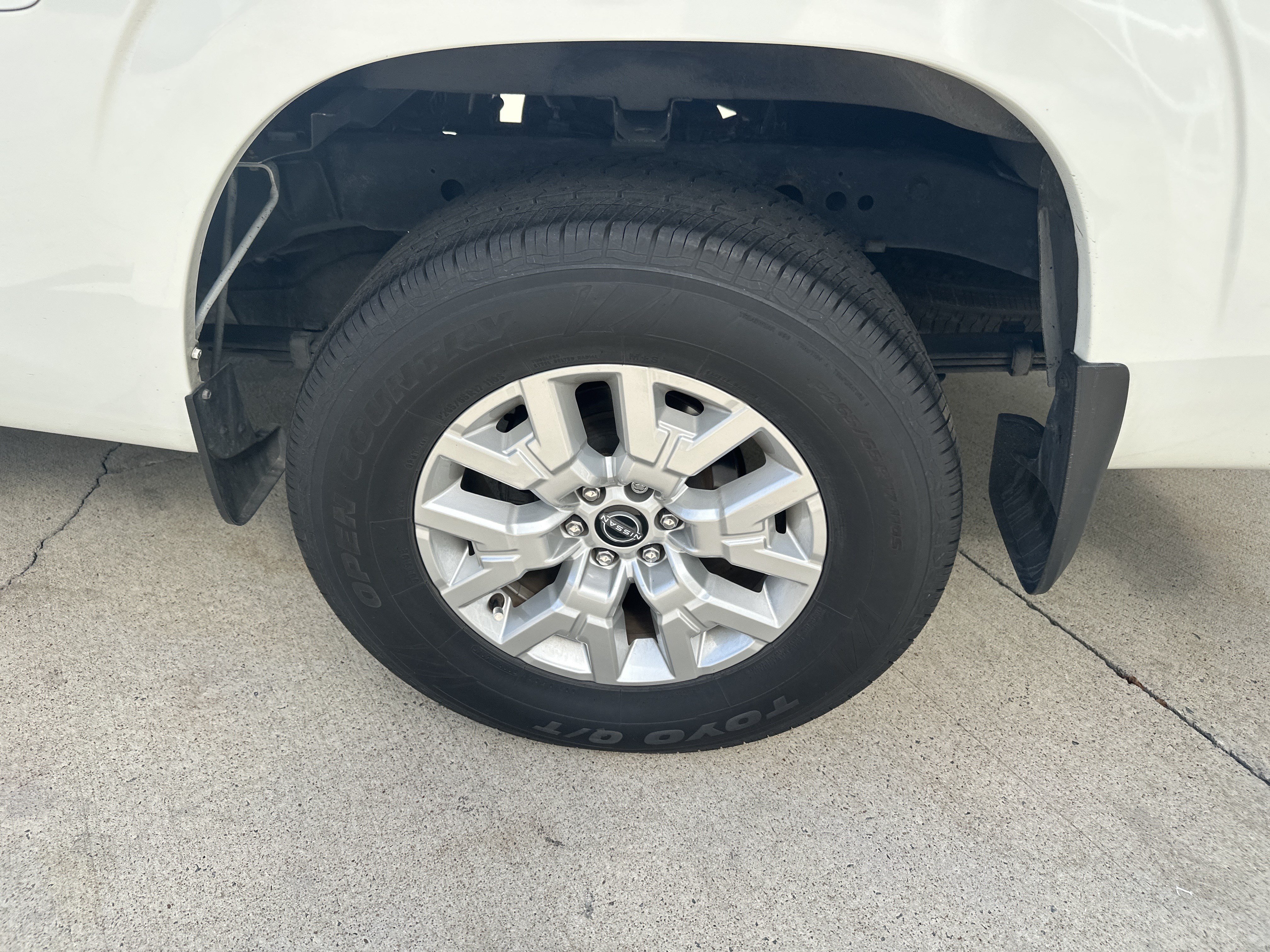 Used 2022 Nissan Frontier SV w/ Technology Package AWD/4WD image 32