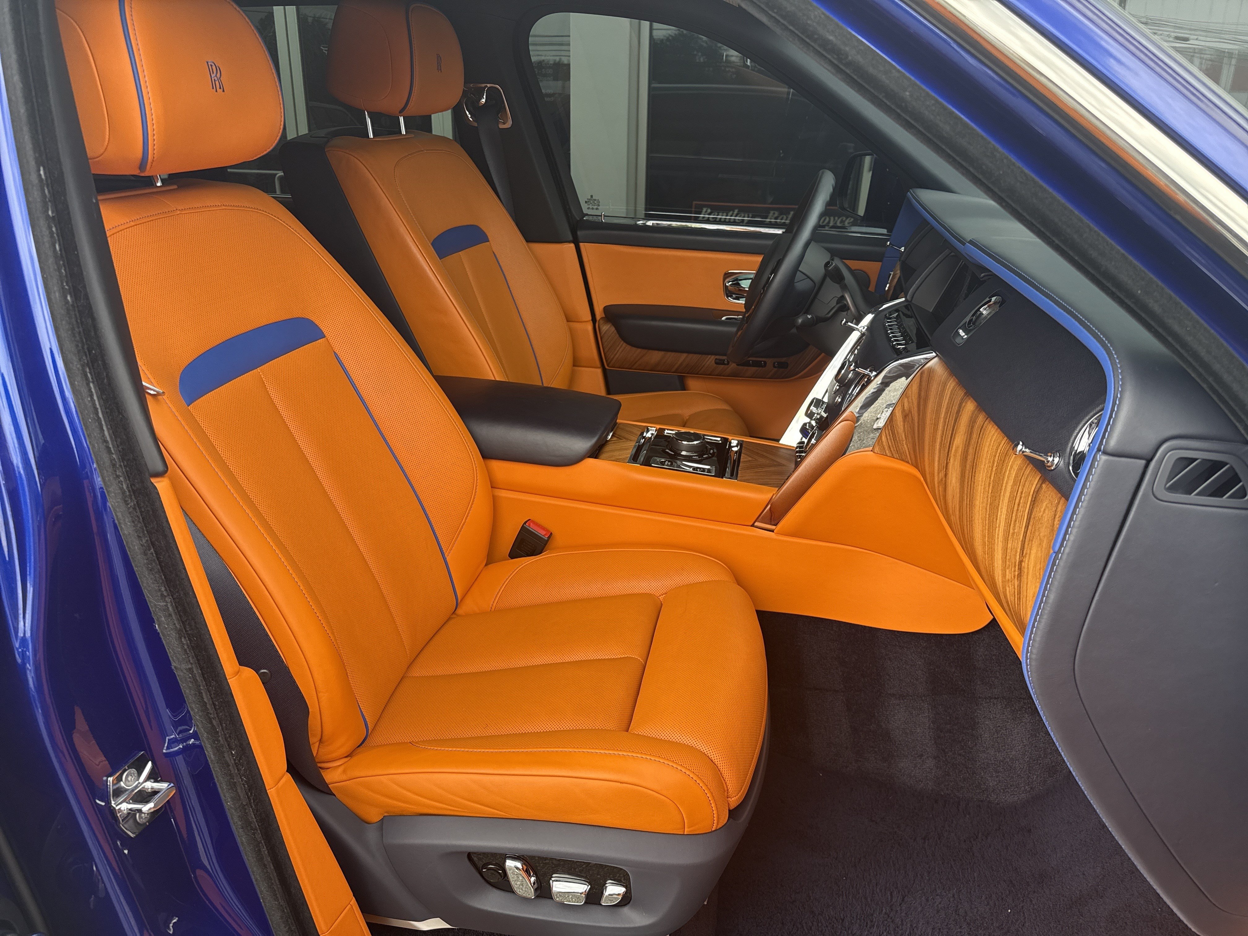 Certified 2021 Rolls-Royce Cullinan AWD/4WD image 2