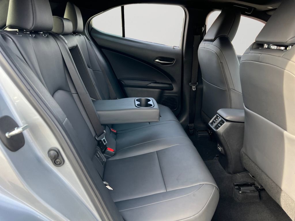 Used 2023 Lexus UX 250h F Sport image 8