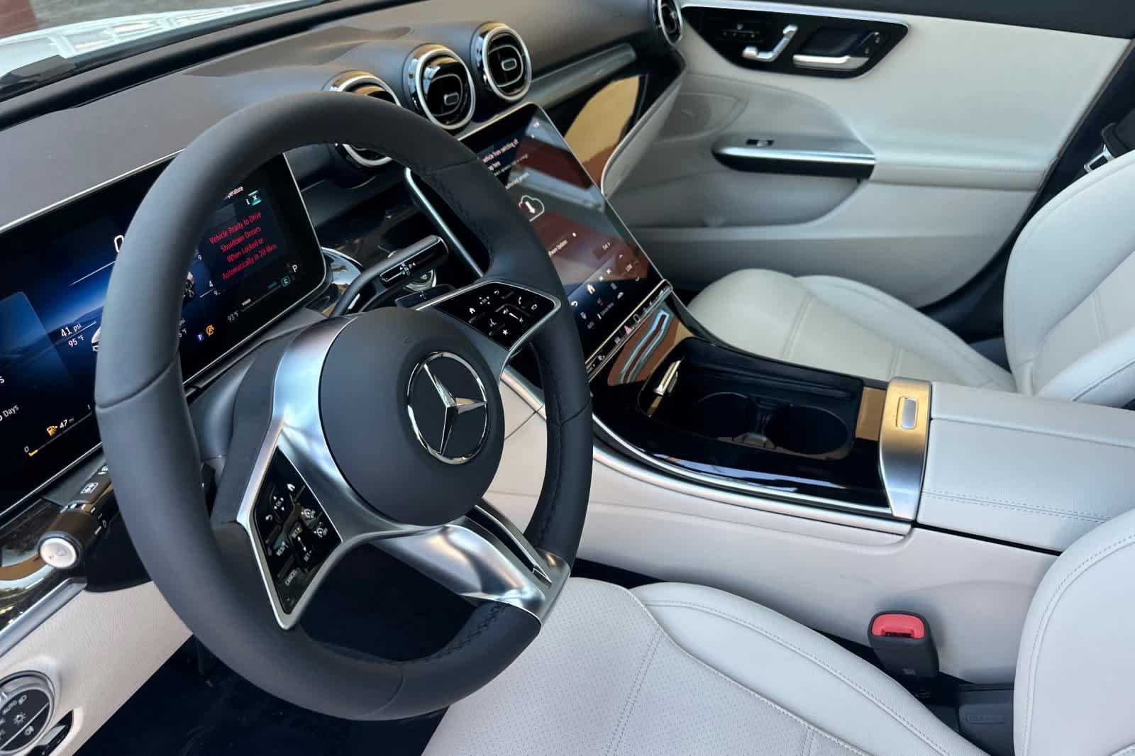 Used 2026 Mercedes-Benz C 300 4MATIC Sedan image 9