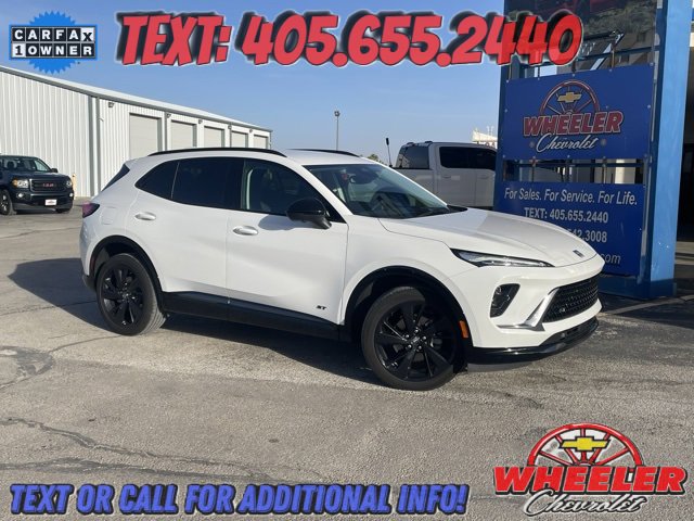 Used 2025 Buick Envision Sport Touring image 1