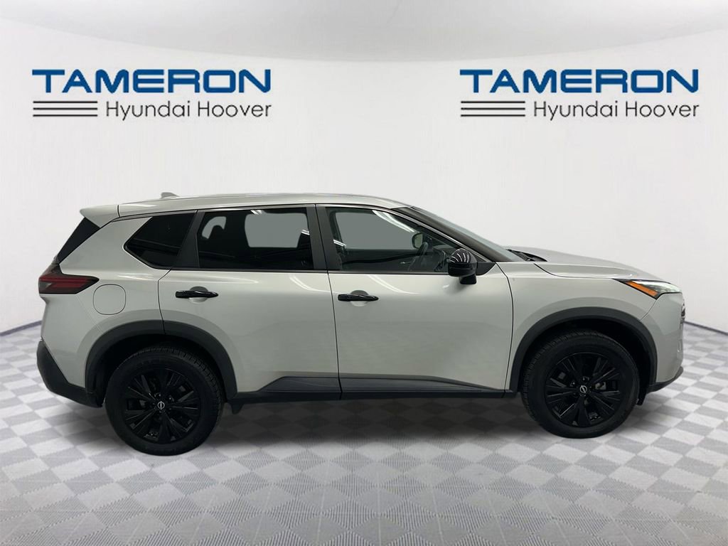 Used 2022 Nissan Rogue SV image 6