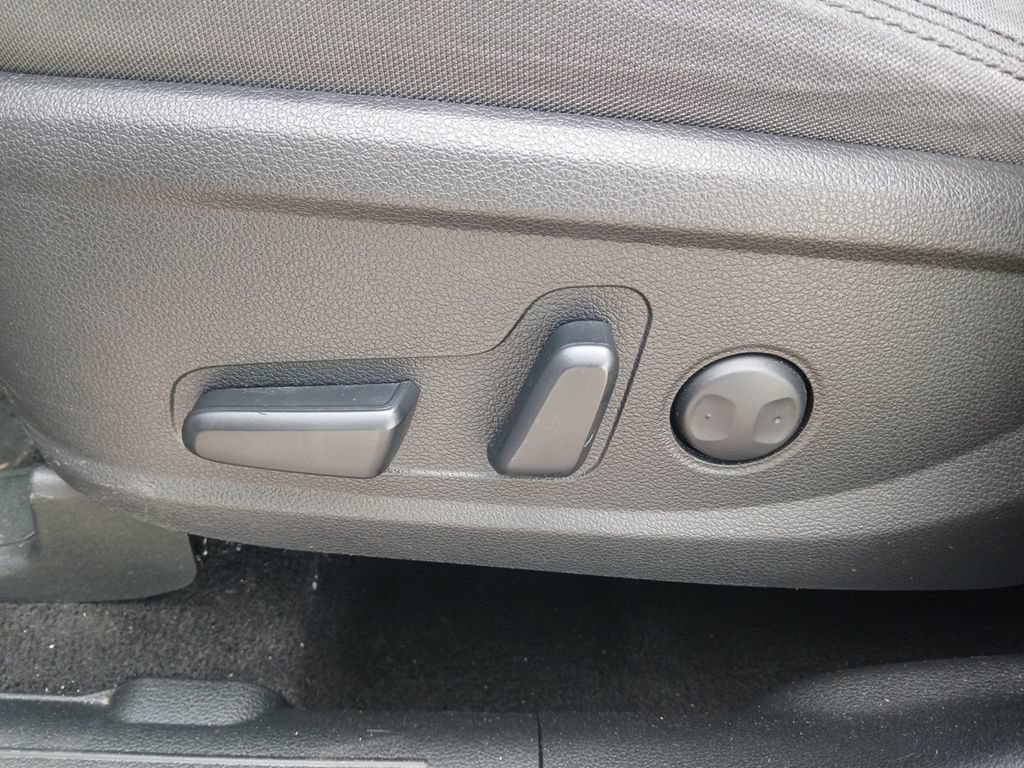 Used 2023 Hyundai Santa Fe SEL FWD image 31