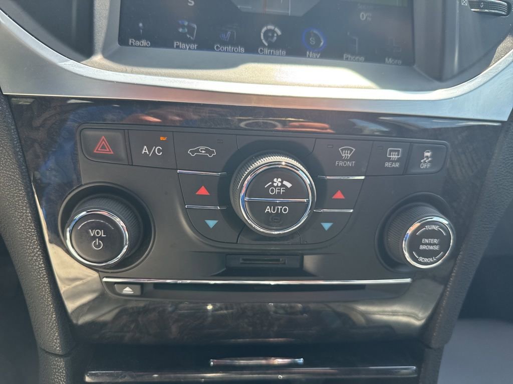 Used 2013 Chrysler 300 C image 16