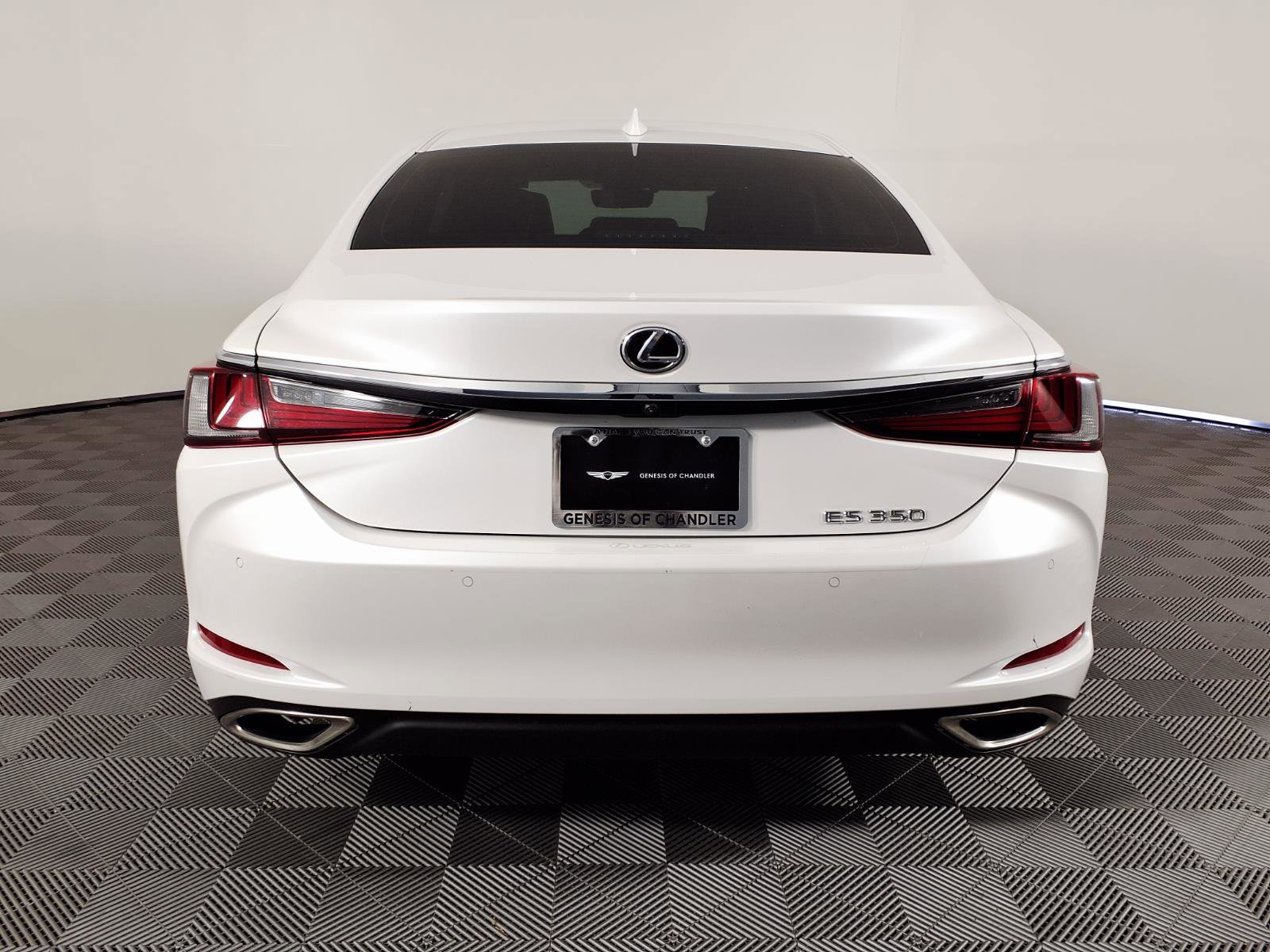 Used 2024 Lexus ES 350 w/ Premium Package image 5