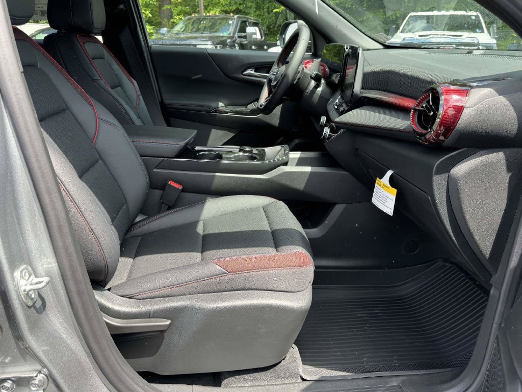 New 2026 Chevrolet Equinox RS w/ Safety and Technology Package FWD image 14