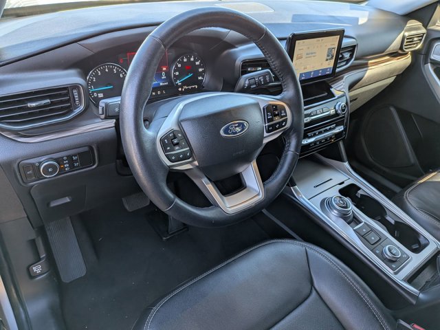 Used 2023 Ford Explorer Limited image 10