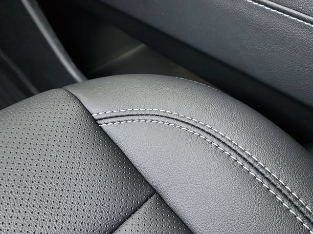 New 2027 Chevrolet Traverse LT w/ Sun and Wheel Package FWD image 32