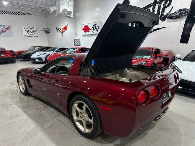 Used 2003 Chevrolet Corvette Coupe w/ Preferred Equipment Group RWD image 21