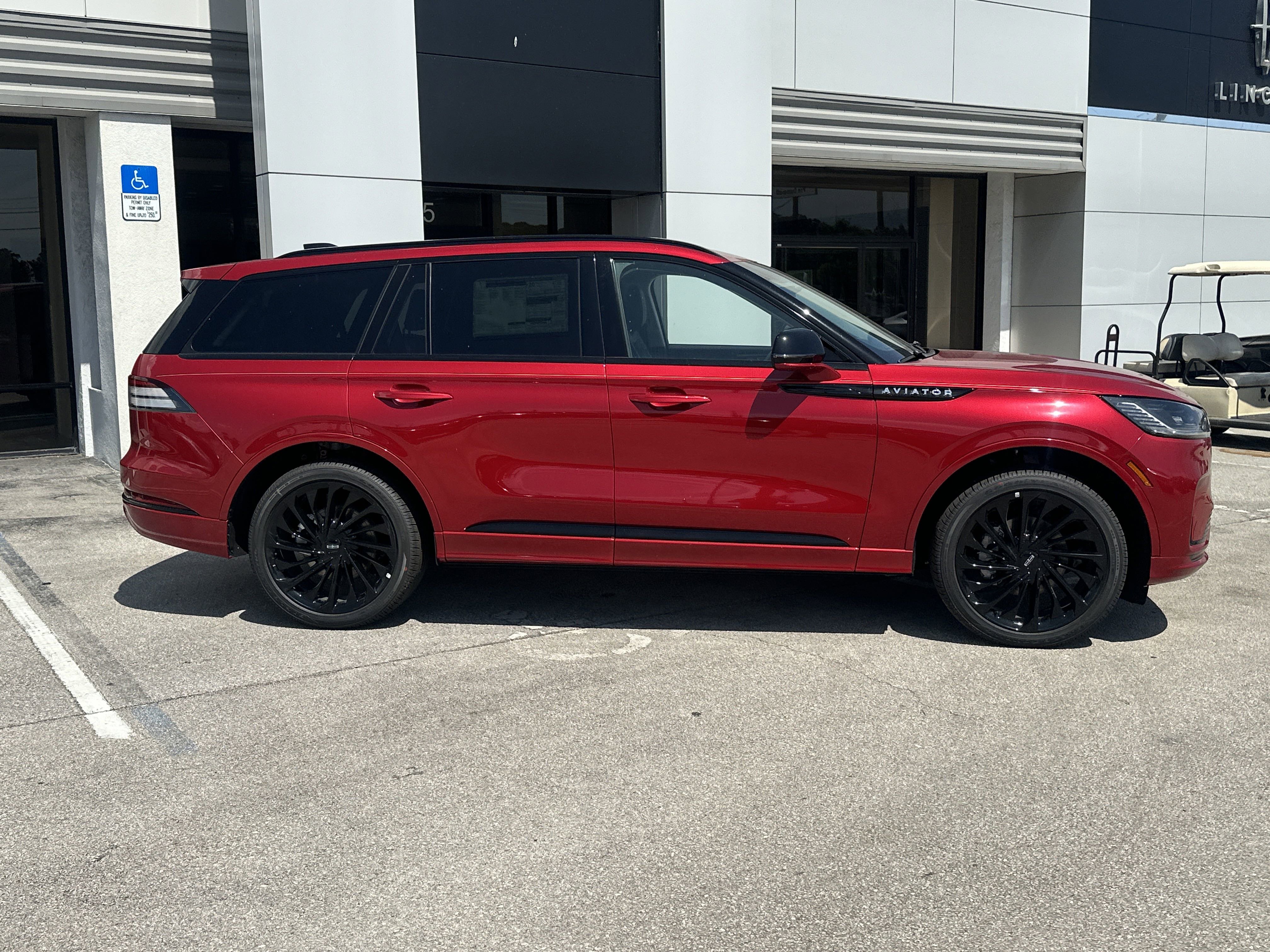 New 2025 Lincoln Aviator Reserve w/ Equipment Group 201A image 5