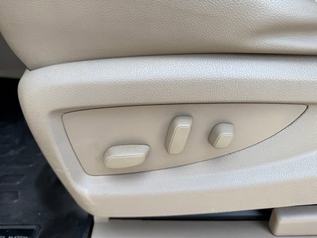 Used 2017 Chevrolet Suburban LT w/ LT Signature Package AWD/4WD image 14