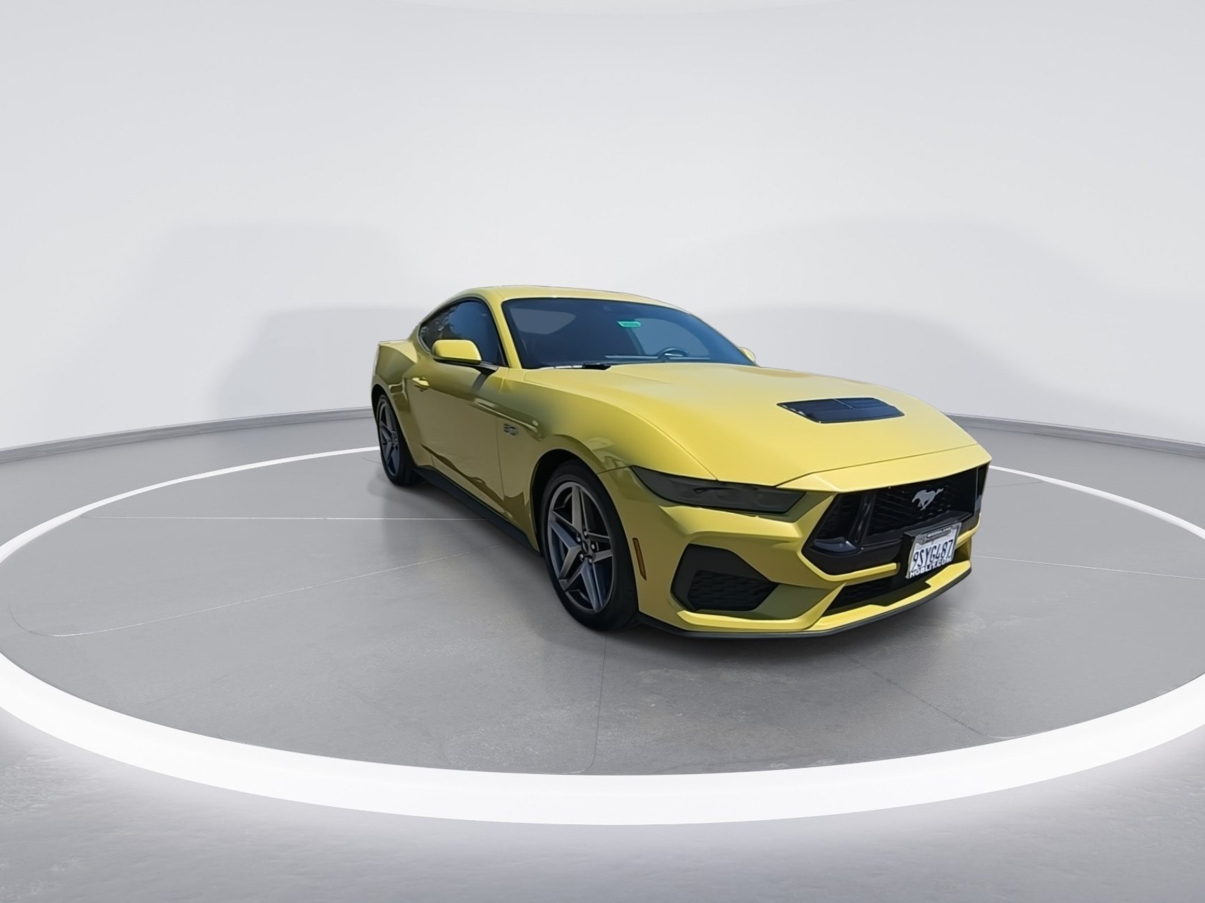 Used 2025 Ford Mustang GT RWD image 5