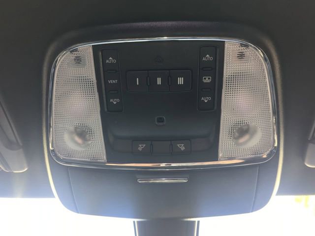 Used 2020 Chrysler 300 S image 23