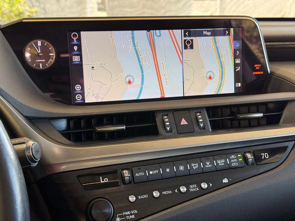 Used 2019 Lexus ES 300h w/ Accessory Package FWD image 14