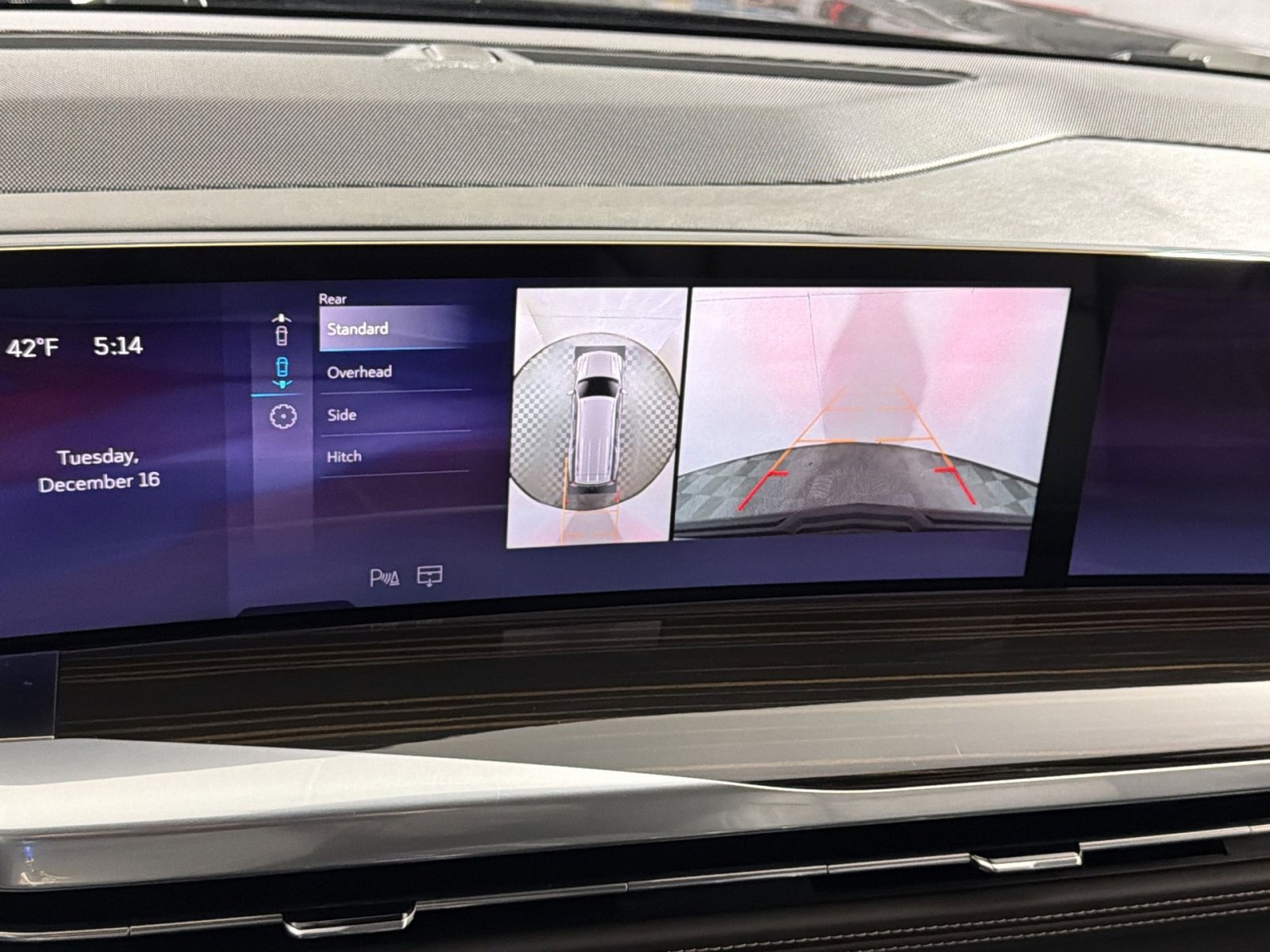 Used 2025 Cadillac Escalade ESV Luxury image 19