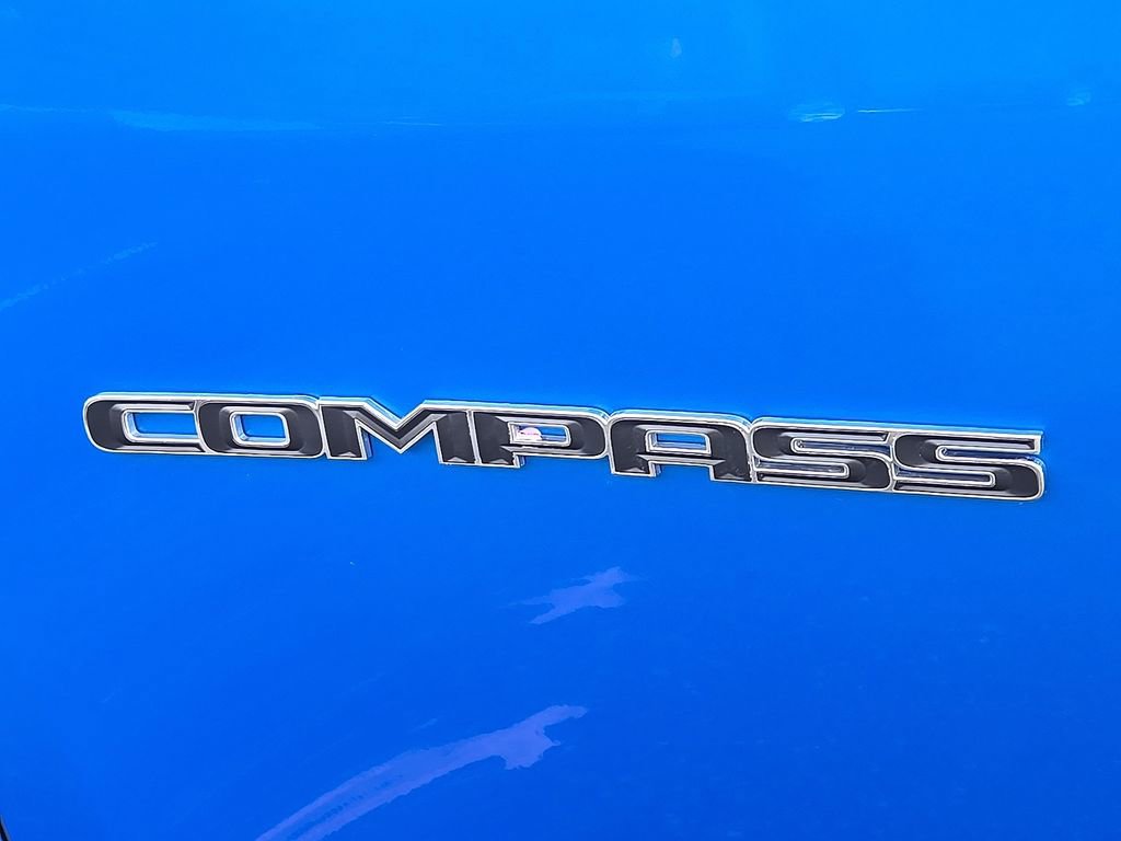 Used 2019 Jeep Compass Latitude image 28