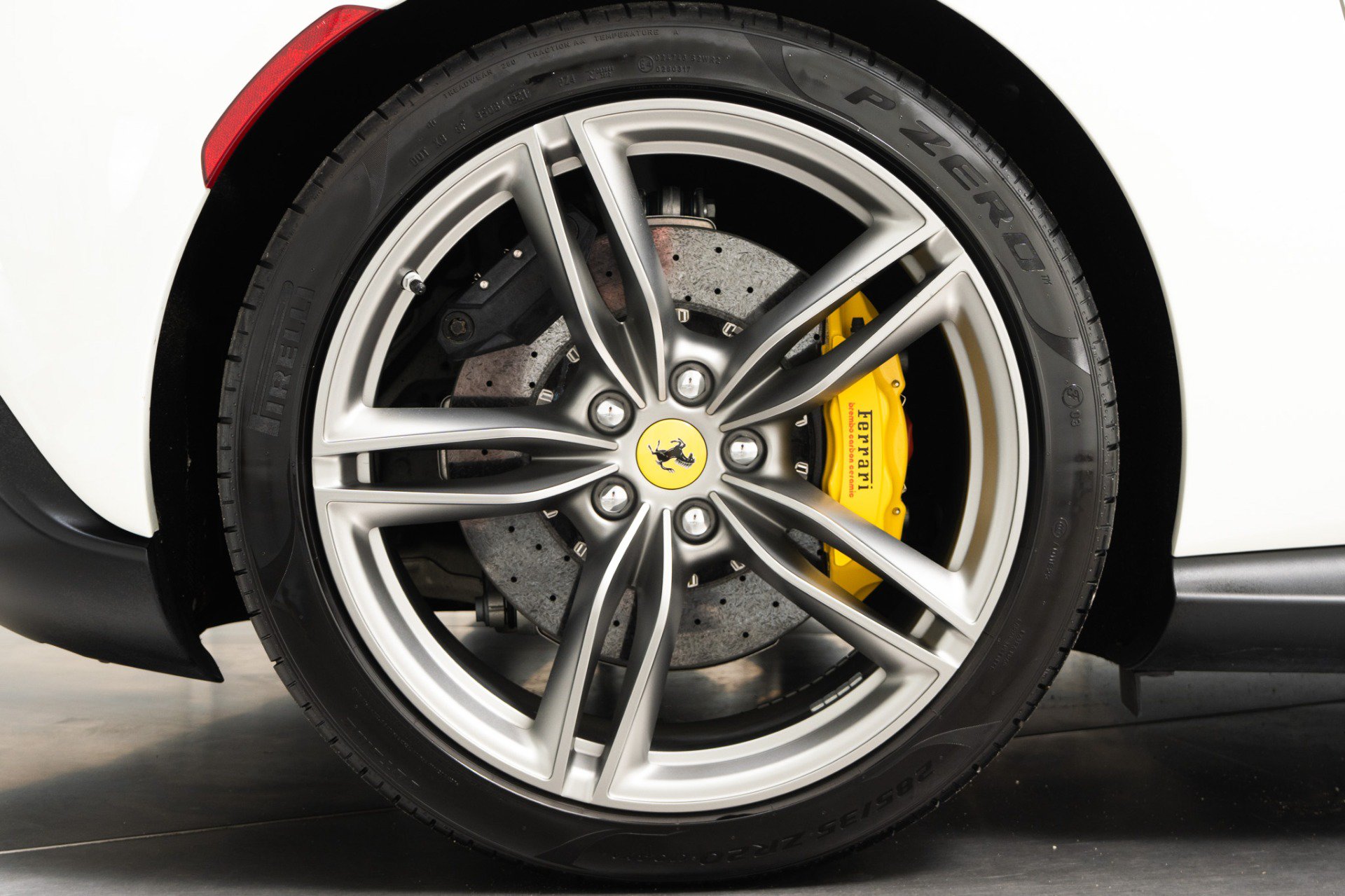 Used 2022 Ferrari Roma RWD image 36