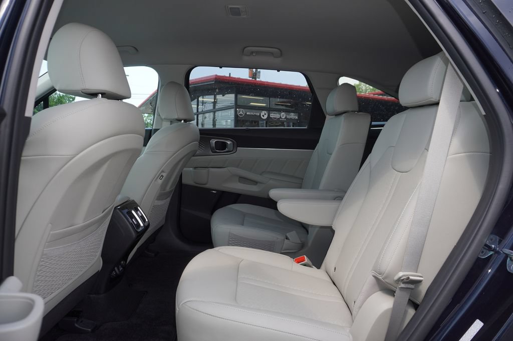 Used 2023 Kia Sorento SX Prestige AWD/4WD image 25