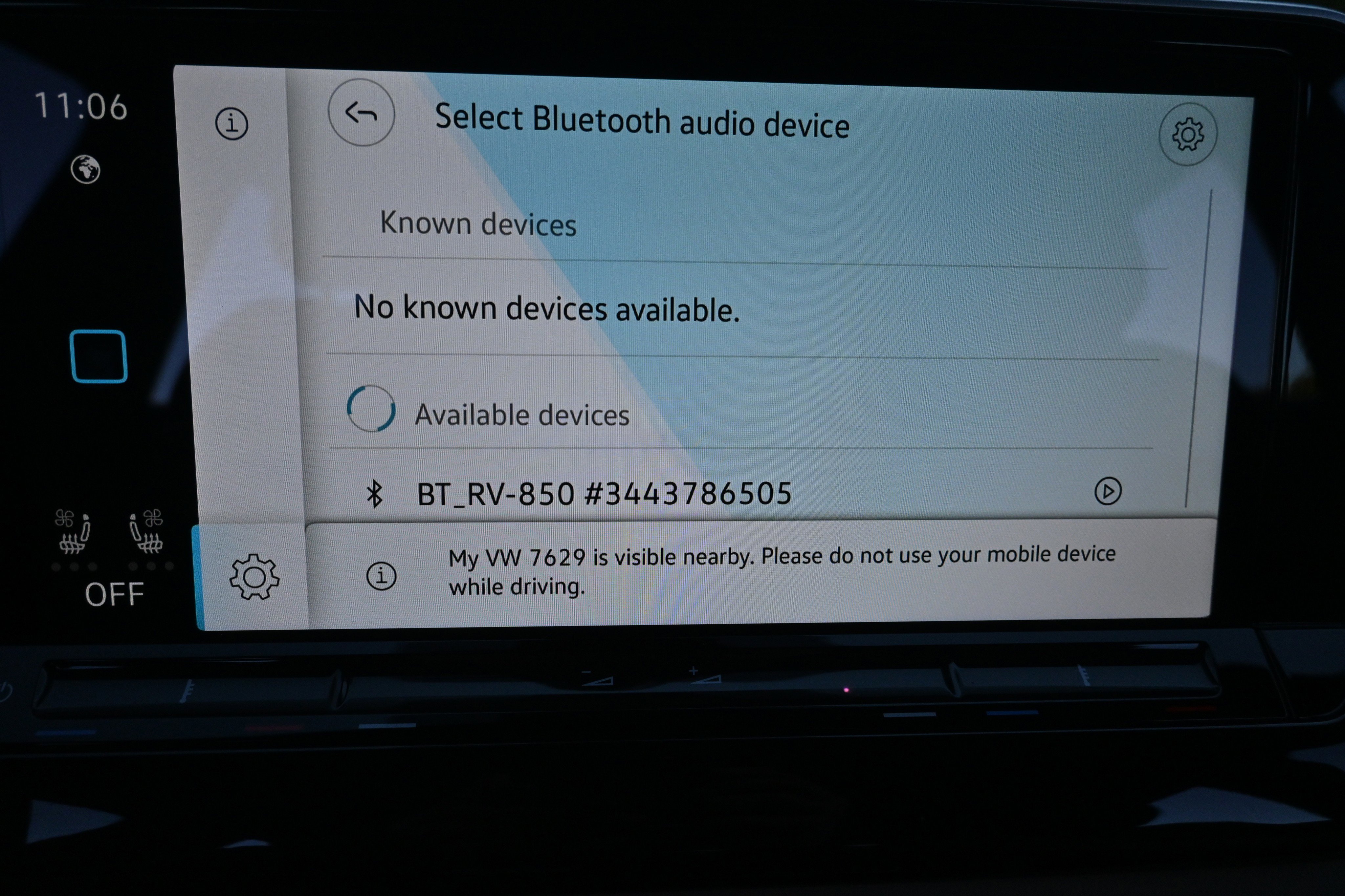 Used 2025 Volkswagen Atlas Cross Sport SE image 27