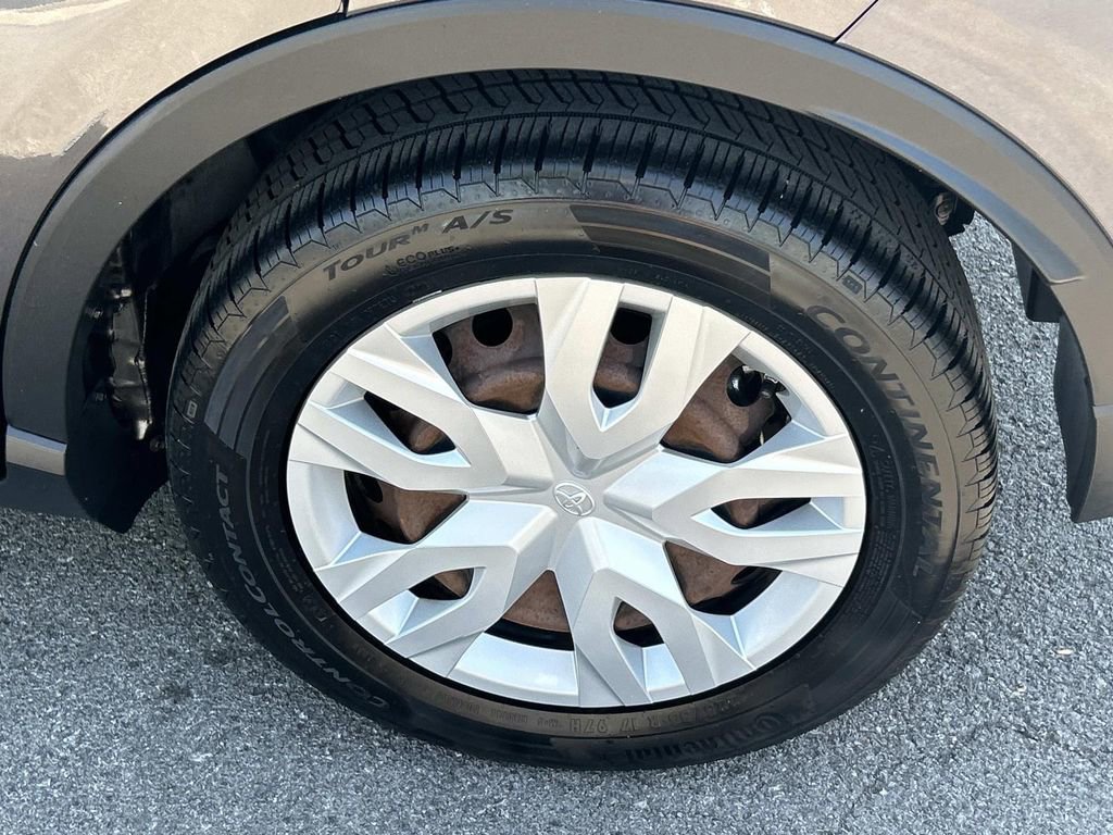 Used 2019 Toyota C-HR LE image 14