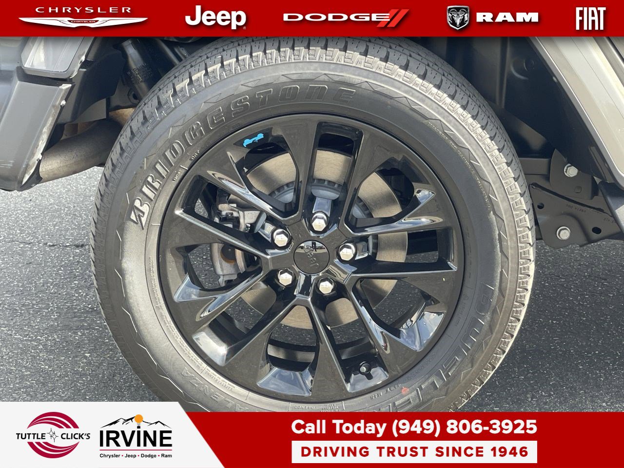 Used 2023 Jeep Wrangler Sahara image 11