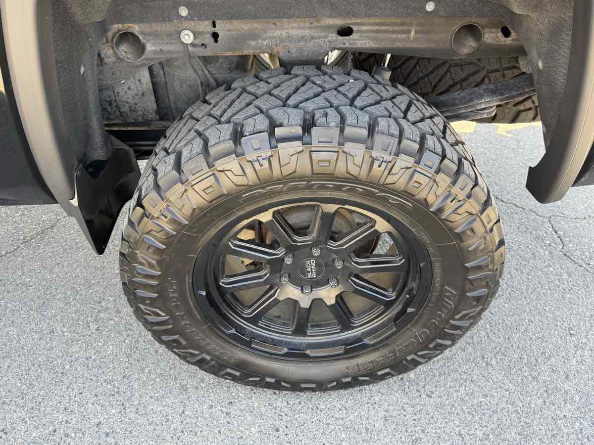 Used 2018 GMC Sierra 1500 SLT AWD/4WD image 40