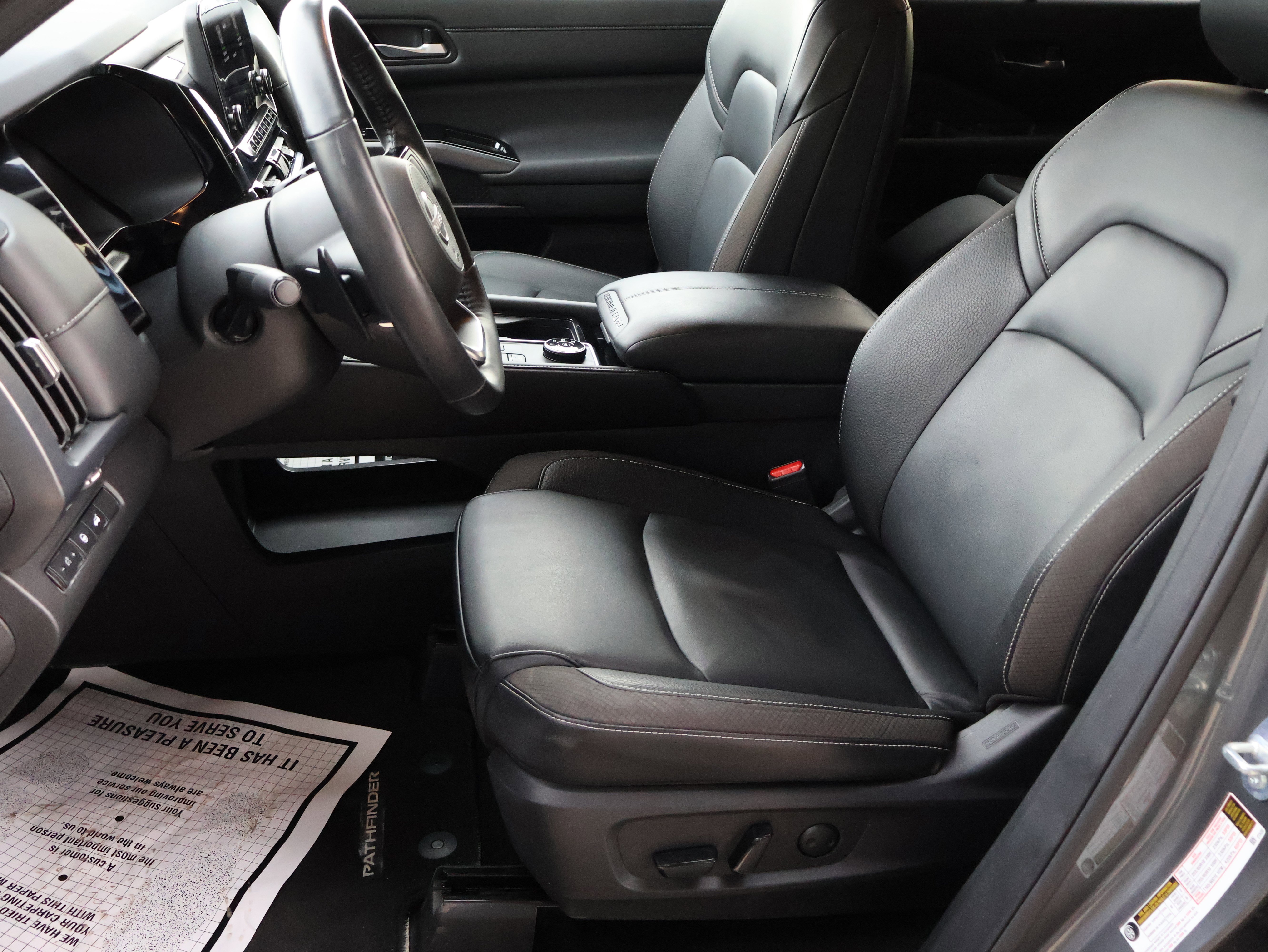 Used 2024 Nissan Pathfinder SL image 42