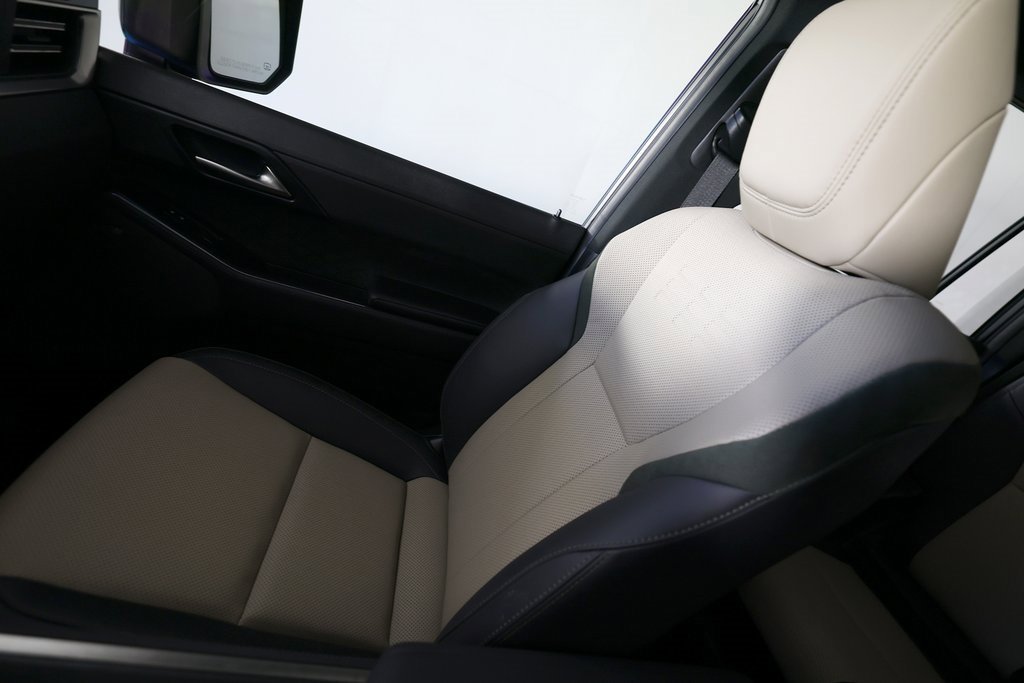 Used 2024 Lexus GX 550 image 35