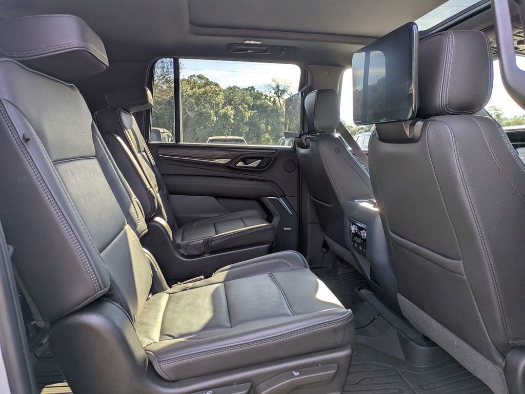 Used 2021 GMC Yukon XL Denali image 31