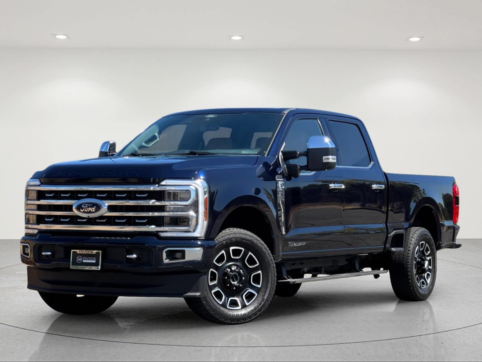 Used 2024 Ford F250 Platinum w/ FX4 Off-Road Package AWD/4WD image 2