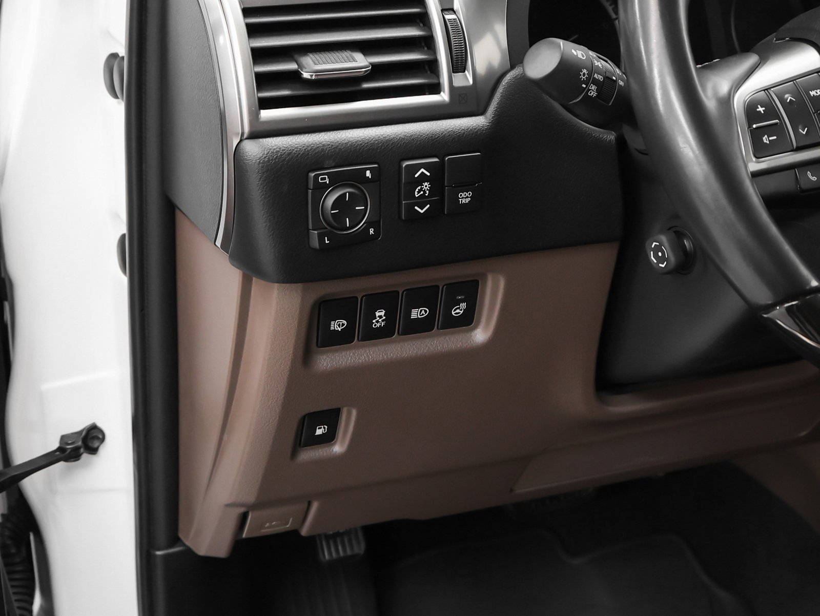 Used 2022 Lexus GX 460 Premium w/ Premium Package image 28