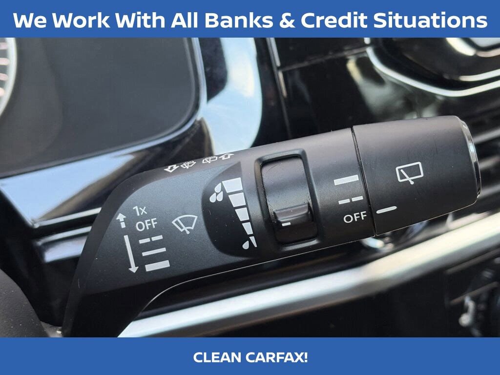 Certified 2025 Nissan Pathfinder SV image 24