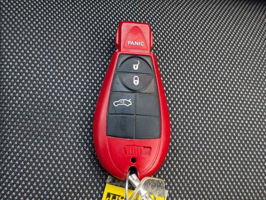 Used 2013 Dodge Challenger R/T RWD image 27