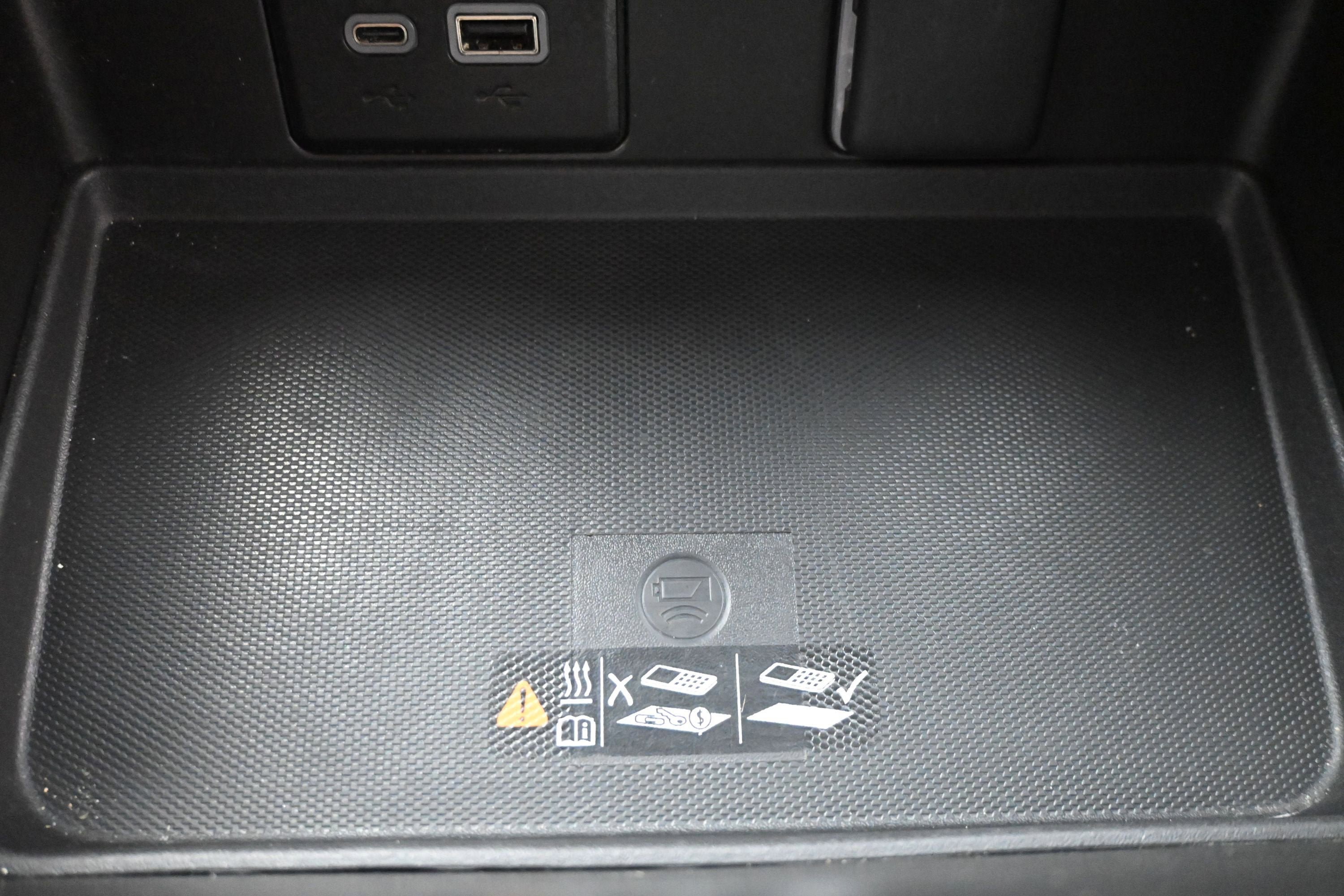Used 2023 Chevrolet Tahoe Premier AWD/4WD image 22