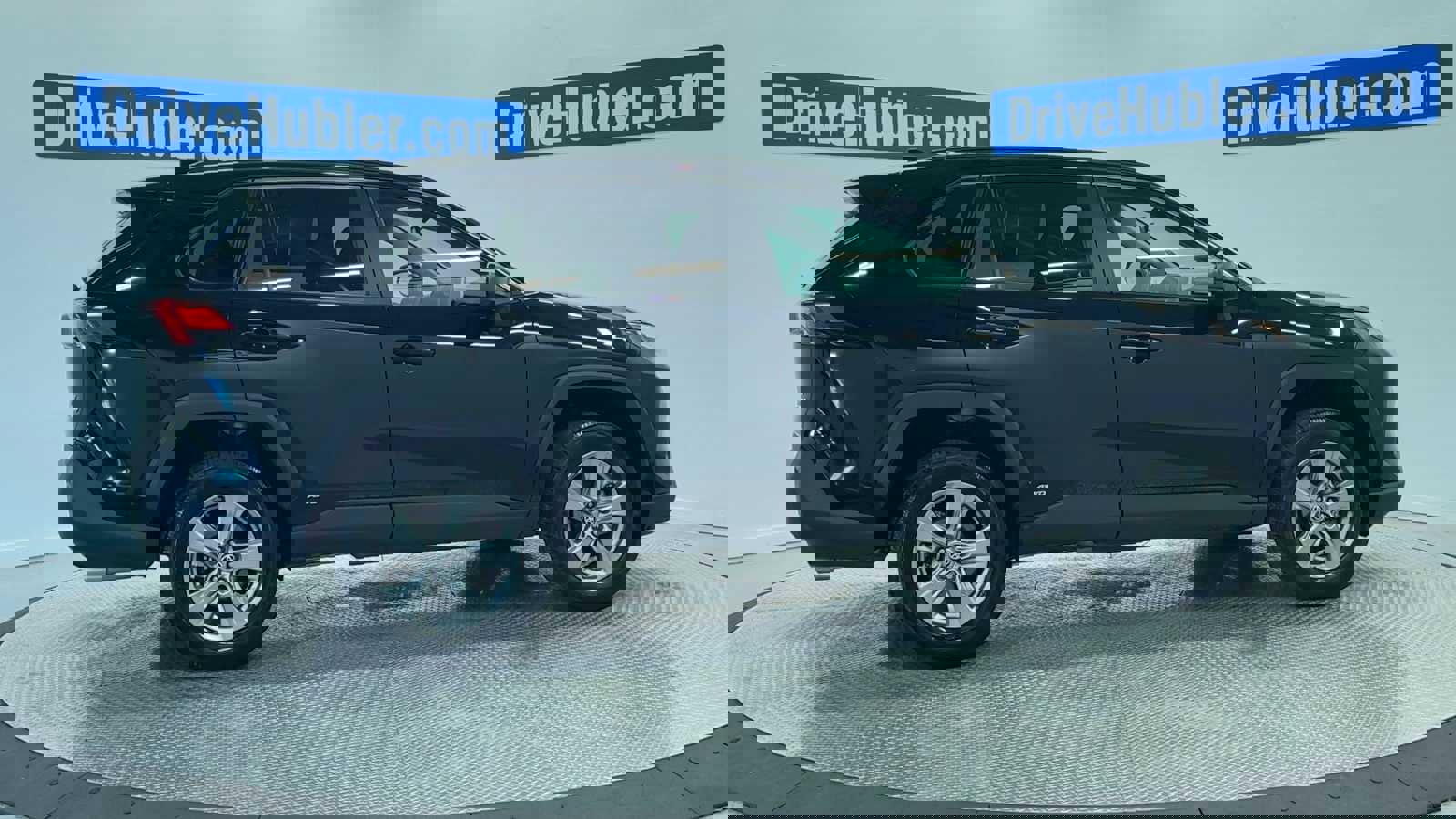 Used 2024 Toyota RAV4 LE AWD/4WD image 59