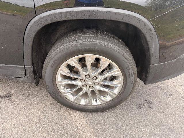 Used 2023 Chevrolet Traverse LS w/ Safety Package FWD image 32