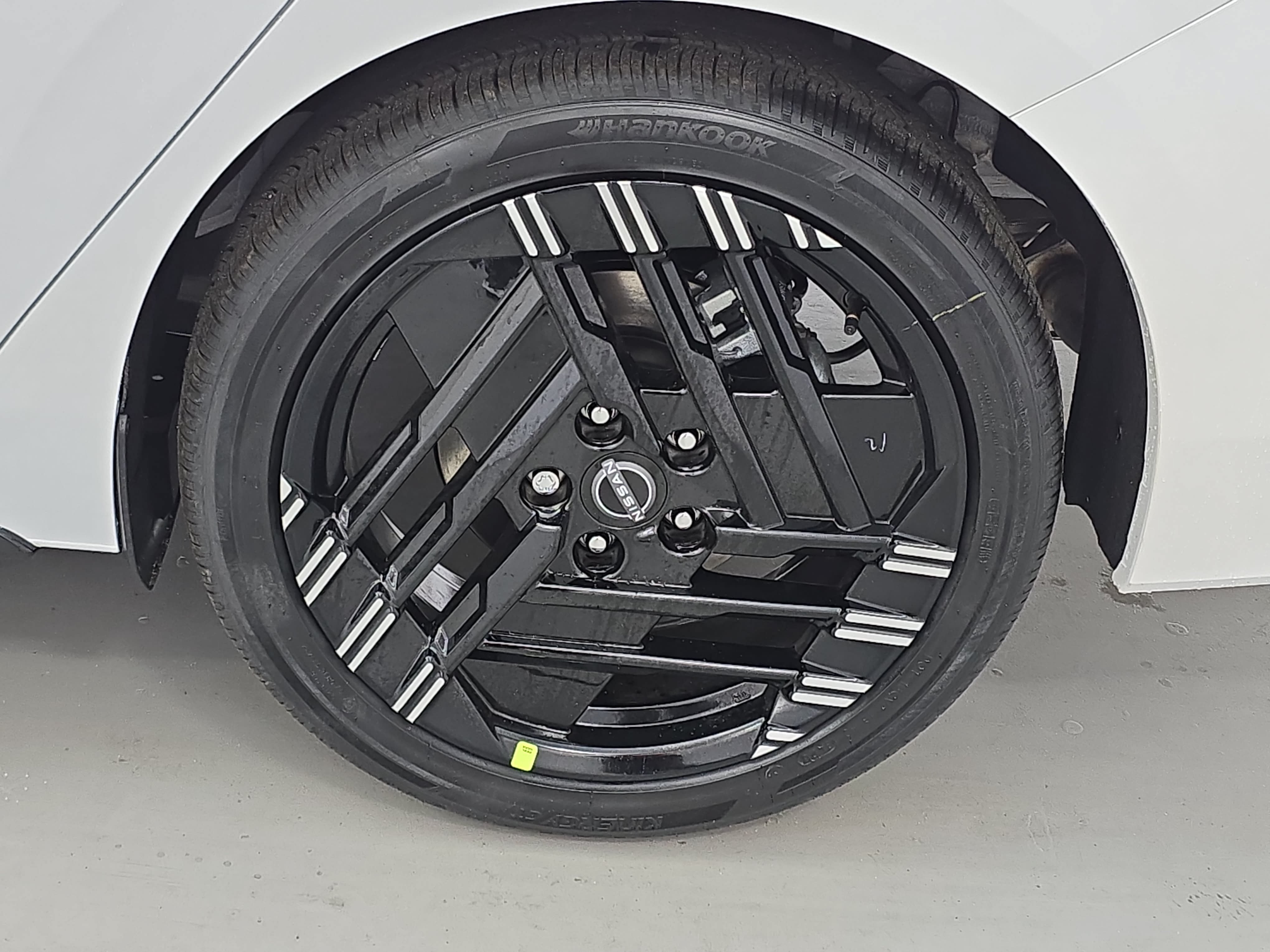 New 2026 Nissan Sentra SR w/ Floor Mat Package FWD image 32