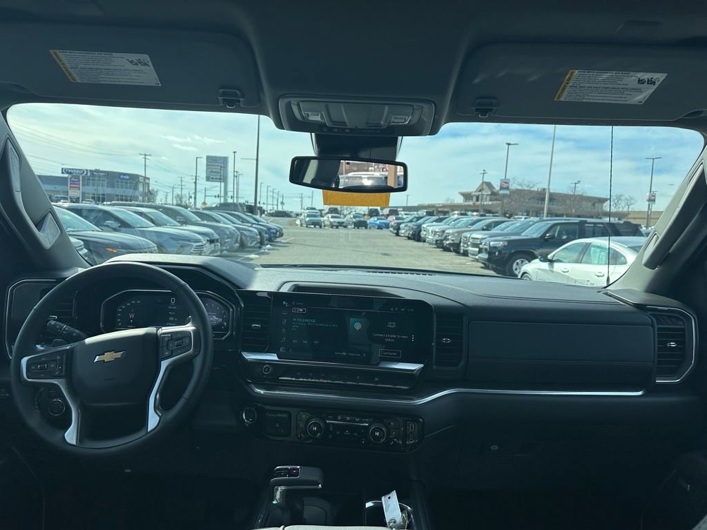 Used 2025 Chevrolet Silverado 1500 LTZ image 10