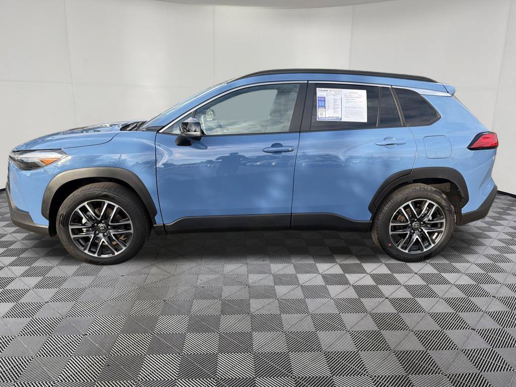 Used 2026 Toyota Corolla Cross XLE AWD/4WD image 4