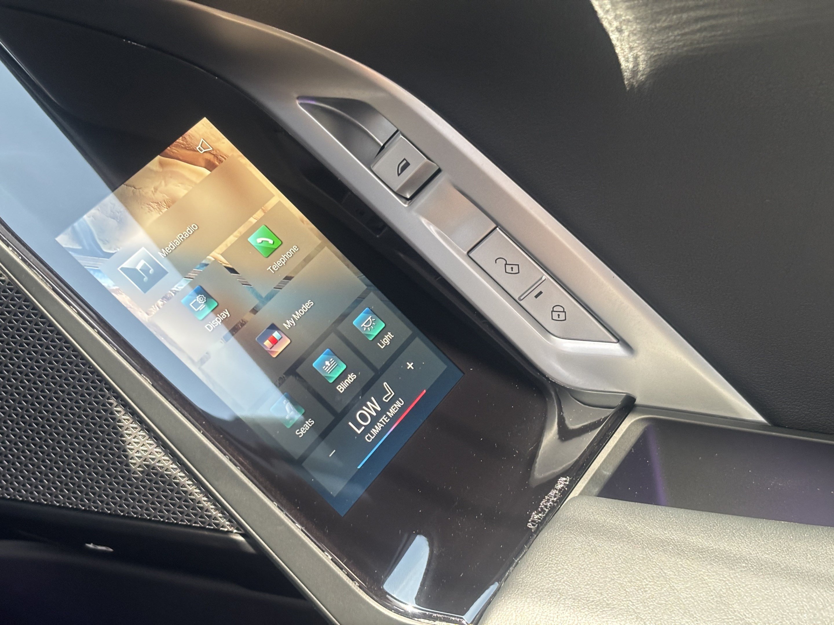 Certified 2023 BMW i7 xDrive60 AWD/4WD image 32
