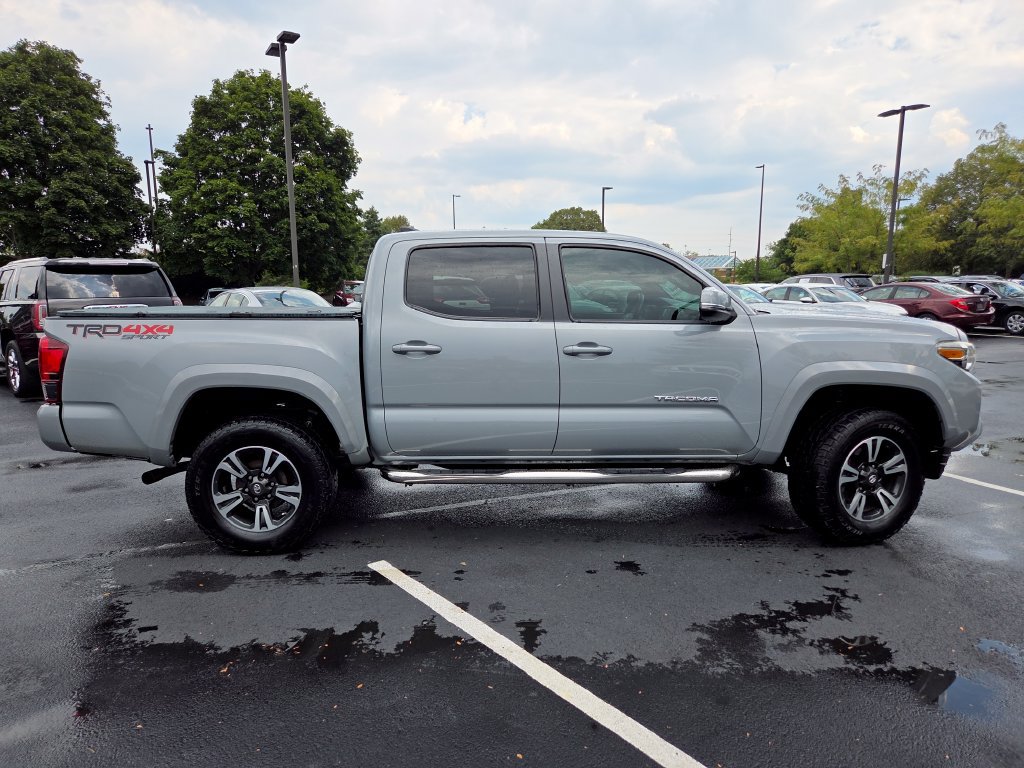 Used 2018 Toyota Tacoma TRD Sport w/ Technology Package AWD/4WD image 26