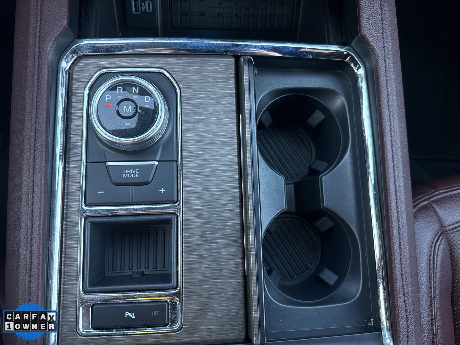 Used 2024 Ford Expedition Limited image 17